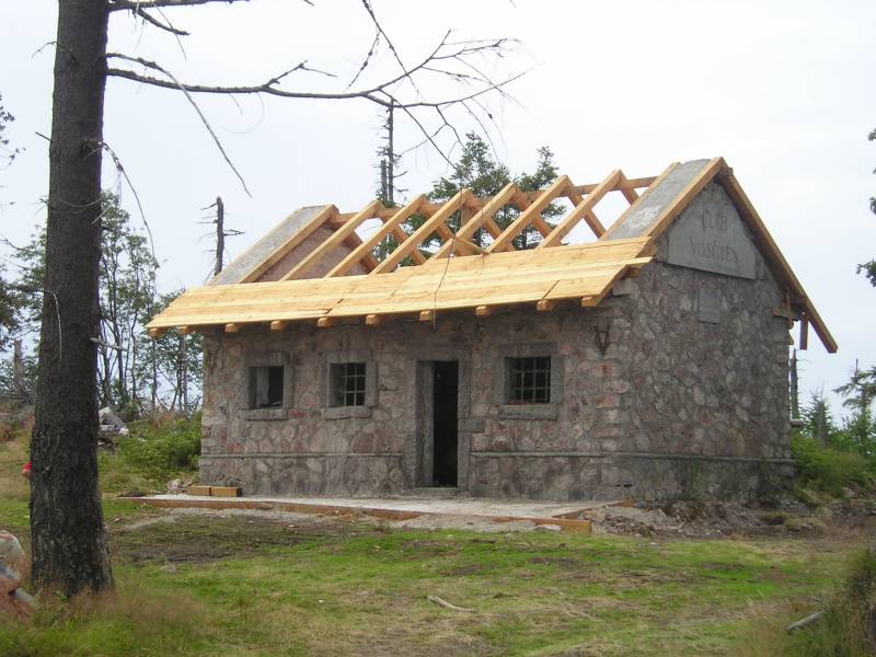 travaux au refuge du Brezouard.JPG